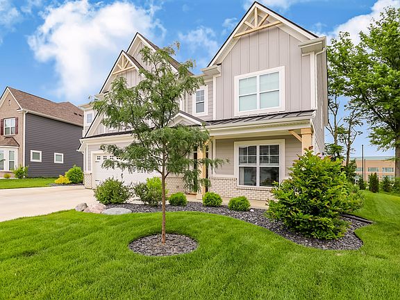 2nd image of 10702 Oak Bend Blvd