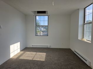 91 4th St APT 22, Ansonia, CT 06401