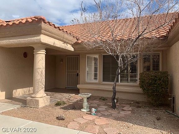 2nd image of 2528 Desert Glen Dr