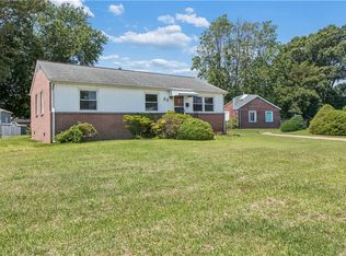23 Berkley Dr, Hampton, VA 23663