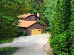 7124 Lemaster Rd, Athens, OH 45701