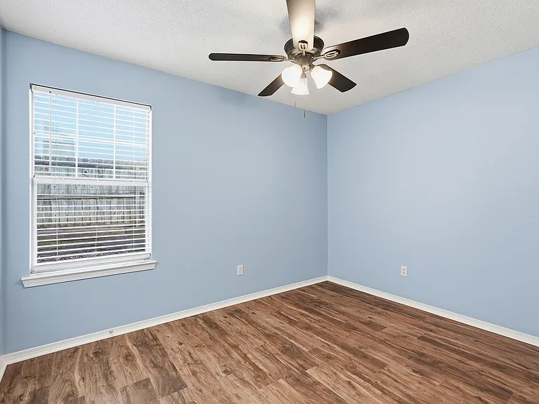 1201 Copper Creek Dr — Photo 14
