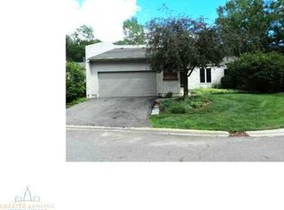 1116 N Ridge Ct, Lansing, MI 48917