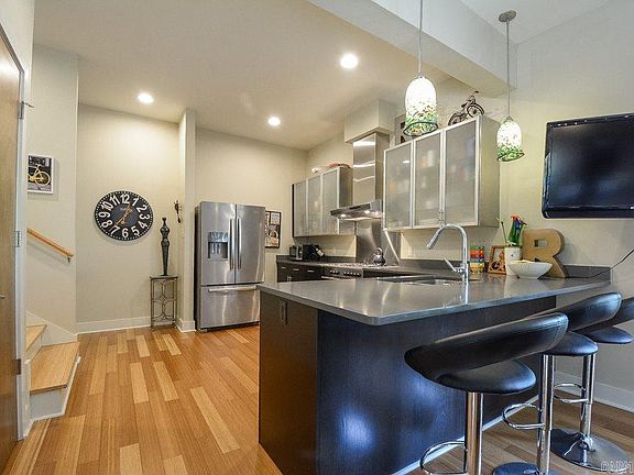 3rd image of 113 Vertical Lofts Dr