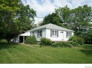 9470 Bunton Rd, Willis, MI 48191