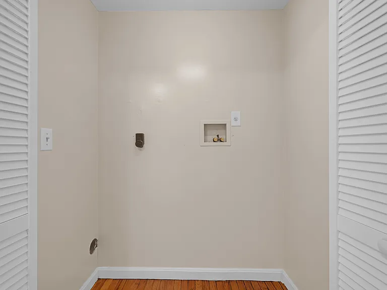 21 Pleasant St #25 — Photo 8