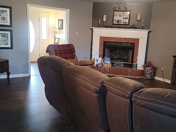 4th image of 1614 Broken Hill Dr