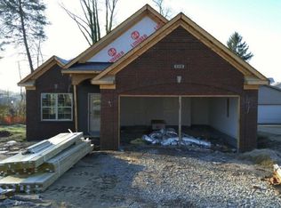 9318 Fernhill Dr, Louisville, KY