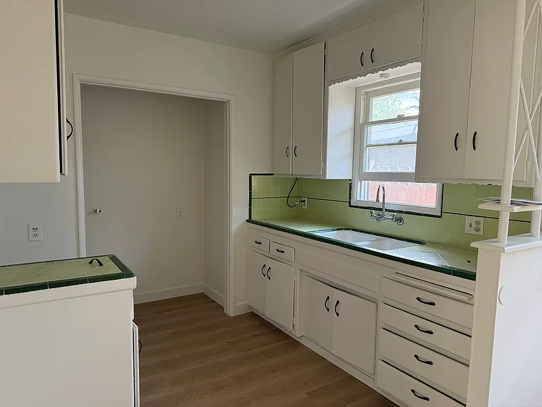 7928 Milton Ave #B — Photo 2