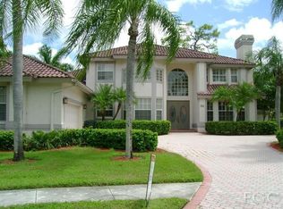32 Falconwood Ct, Fort Myers, FL 33919