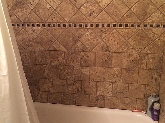 Full bath shower tub