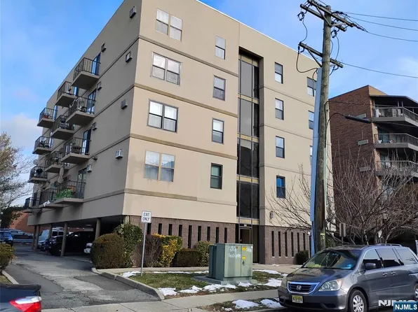 110-114 Sussex St #2F, Hackensack, NJ 07601
