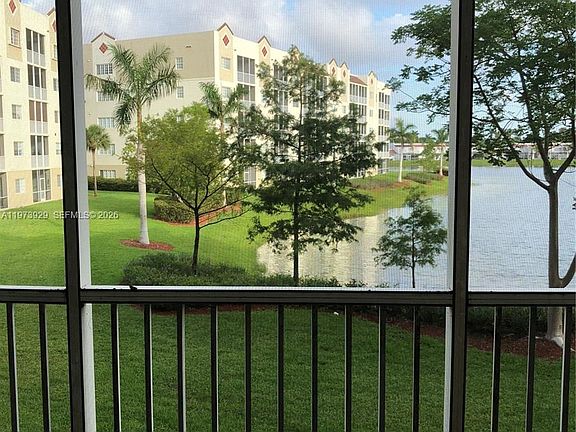 5th image of 10710 NW 66th St APT 210