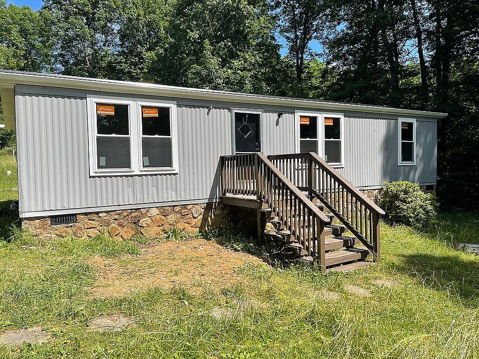 1st image of 811 Church Ln