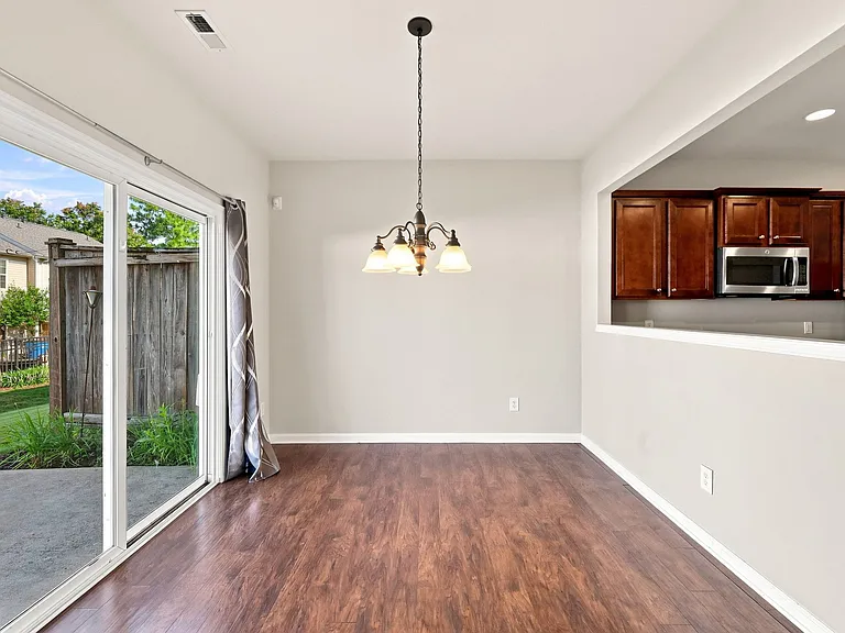 8221 Pilots View Dr — Photo 8