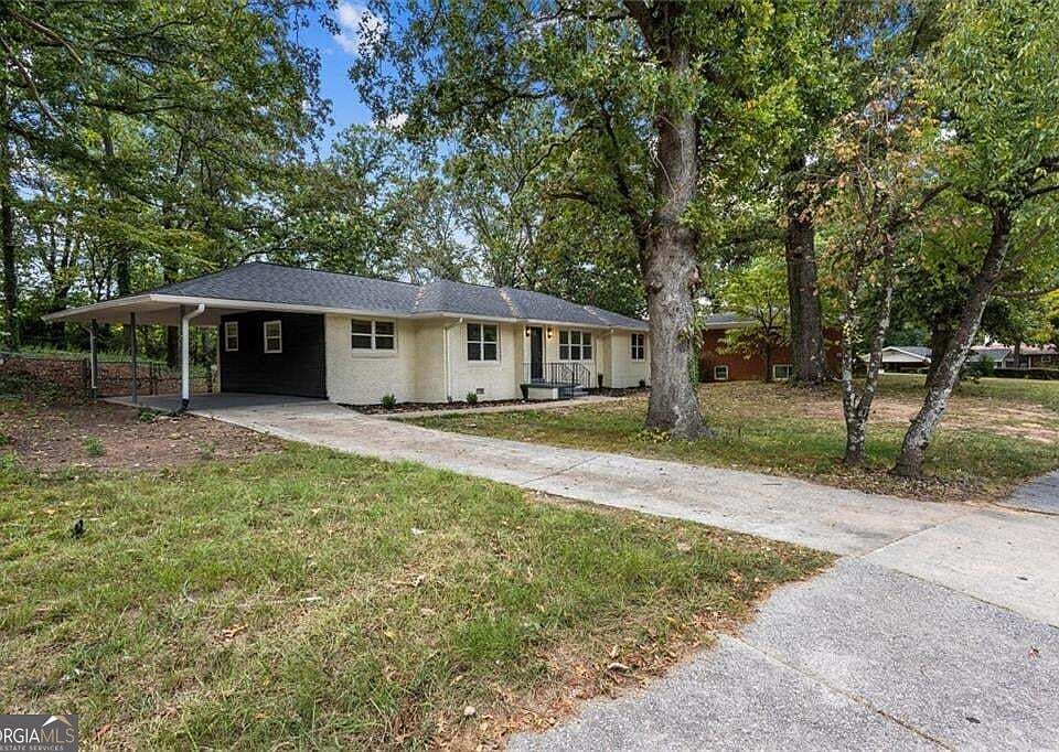 1st image of 650 Bolton Rd NW