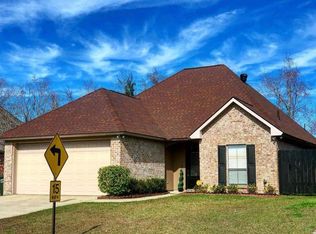 40430 Cross Ridge Ave, Gonzales, LA 70737