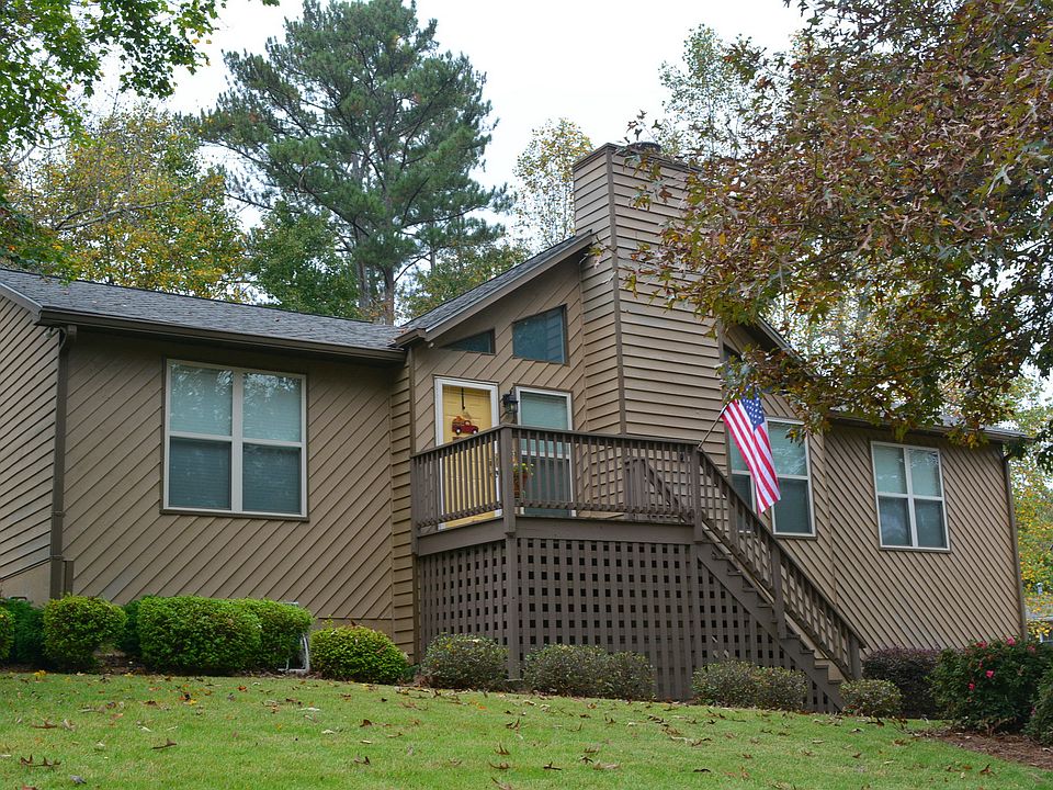 1st image of 3679 Heatherwood Dr NE