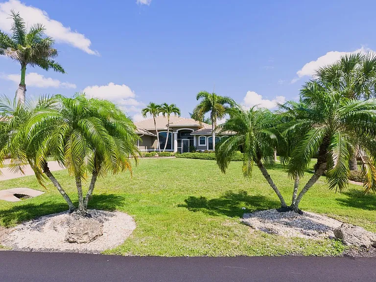 18127 Royal Hammock Blvd — Photo 2