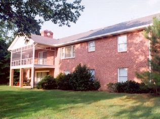 948 Ring Farm Rd, White Stone, VA 22578