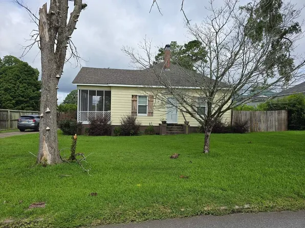 2003 32nd St, Valley, AL 36854