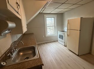 376 N Main St FLOOR 3, Woonsocket, RI 02895