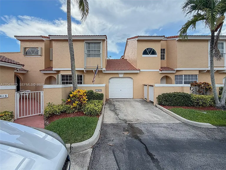 11415 Lakeview Dr #2-D — Photo 3