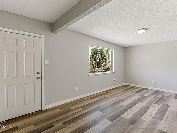 3rd image of 8633 Mercury St