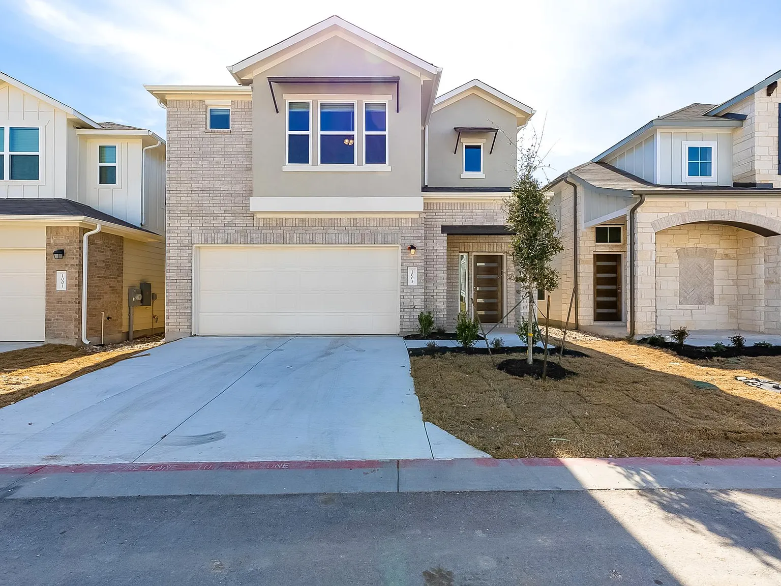 4 bed, 2.5 bath, 2253 sqft, $2,650 — Photo 2