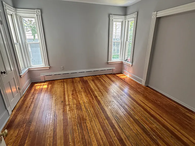 1225 Bank St #1 — Photo 3