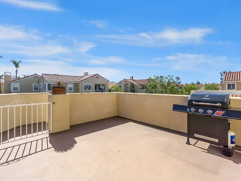 2331 Paseo Circulo — Photo 19