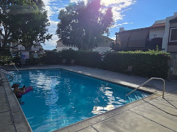 4th image of 853 Cinnamon Ln