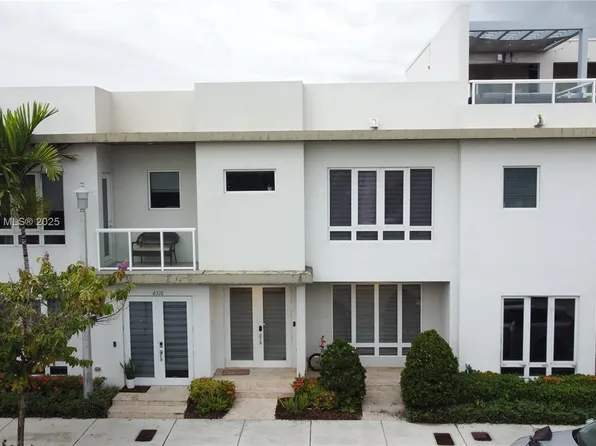 6318 NW 104th Path, Doral, FL 33178