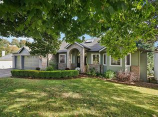 2378 Falcon Dr, West Linn, OR 97068