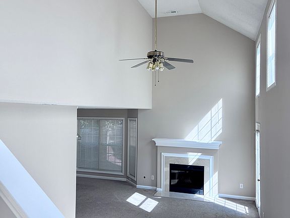 4th image of 4249 Beacon Heights Dr