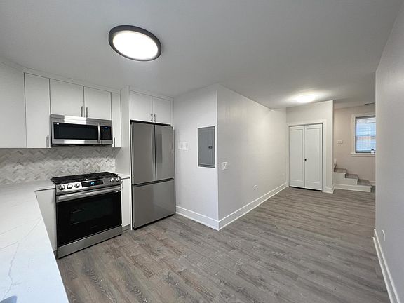 3rd image of 4841 N Ashland Ave #G-1