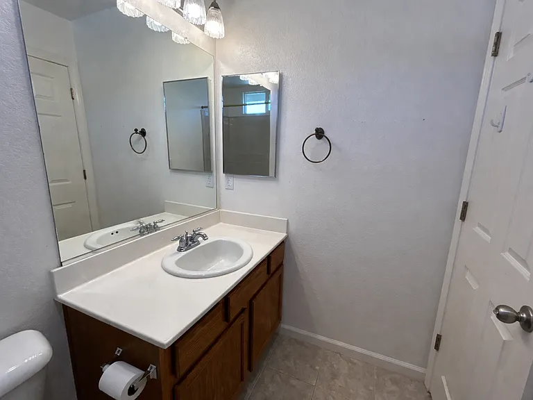 212 Riverbend Ln — Photo 26