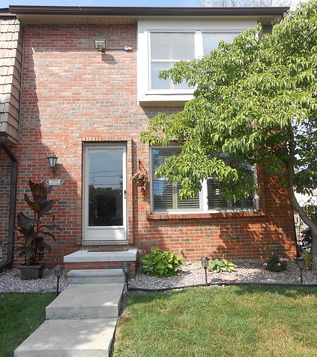 1st image of 18850 Jamestown Cir