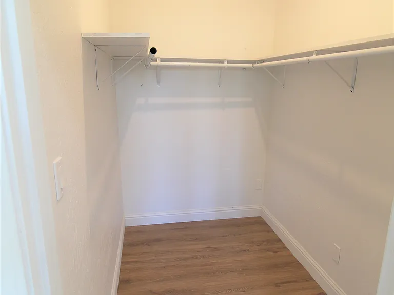 859 Diablo Ave #D — Photo 3