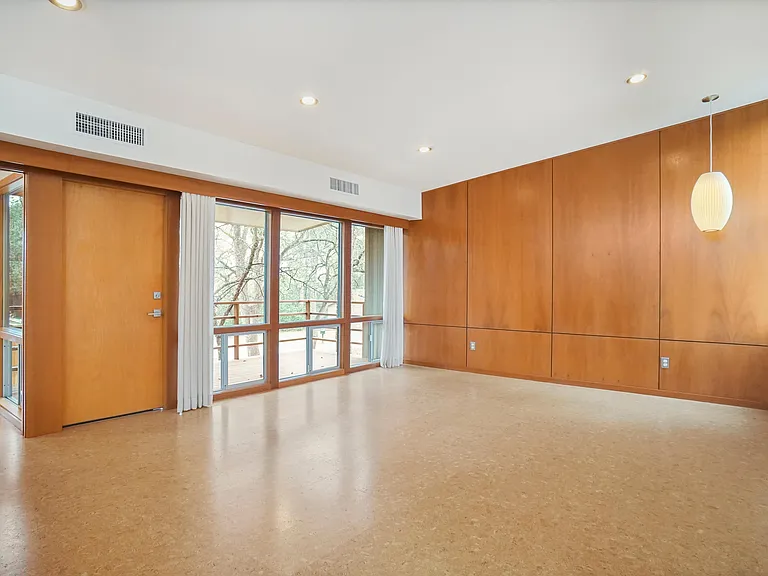 1403 Kendolph Dr — Photo 12