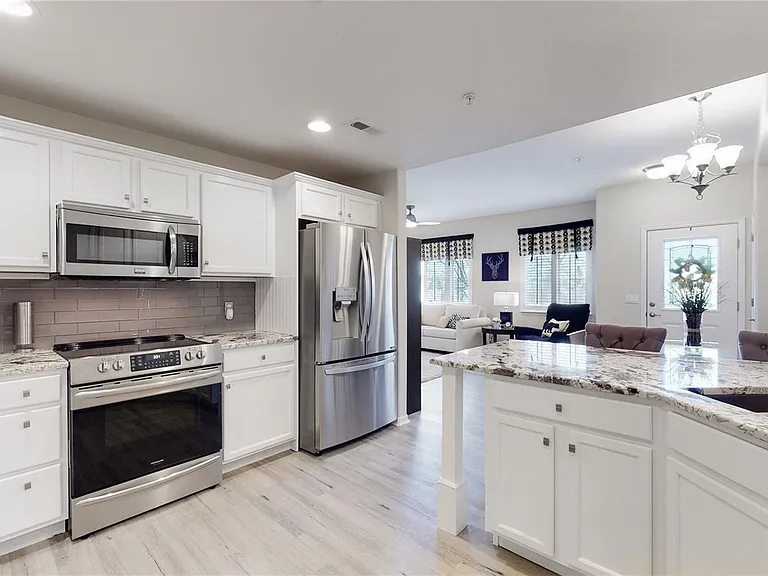 11331 Xavier Dr #103 — Photo 3