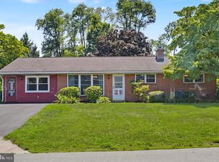 308 Hillcrest Dr, New Cumberland, PA 17070