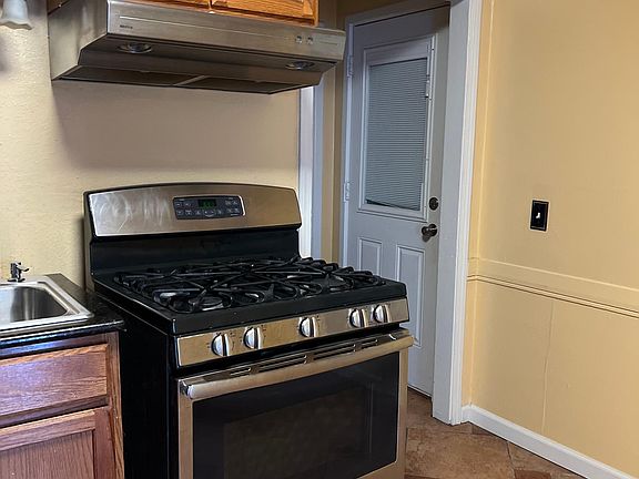 2nd image of 2717 Grassmere St