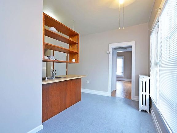 5th image of 1644 Englewood Ave APT 4