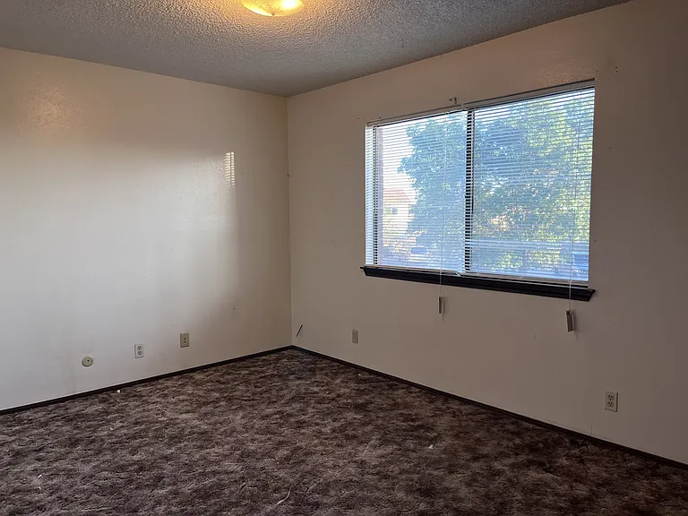 404 Rainbow Ct SE #A — Photo 11