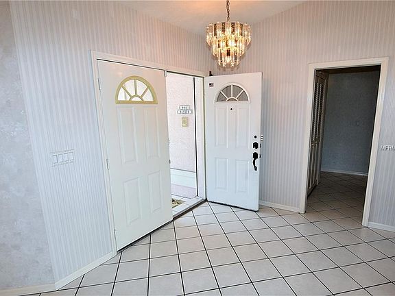 3rd image of 901 Messina Dr