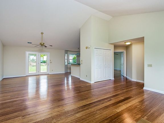 4th image of 2344 Louita Ave