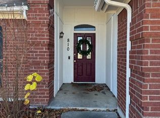 810 Fondren Dr, Arlington, TX 76001