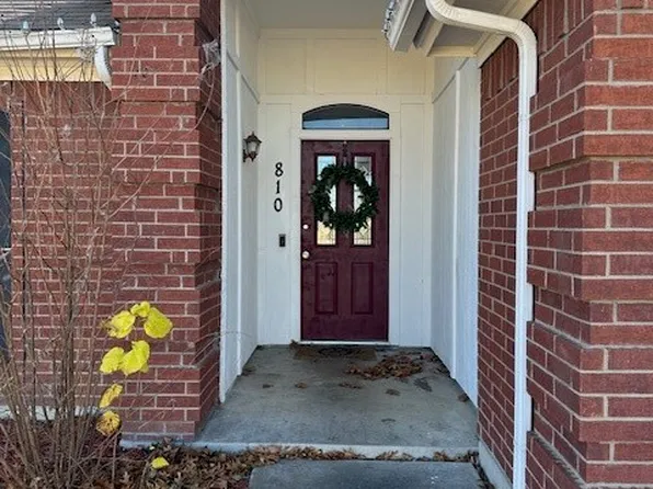 810 Fondren Dr, Arlington, TX 76001