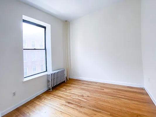 Rented by Kahen Properties | media 6